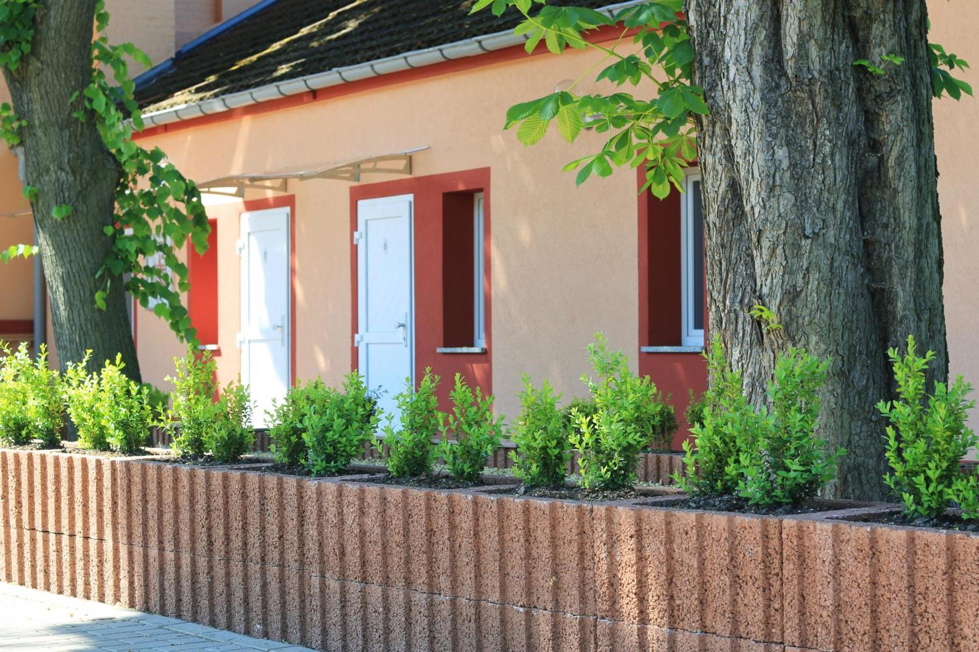 Pension Am Ostbahnhof Гота Экстерьер фото